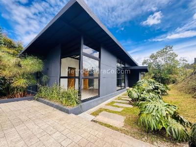 Casa de 4 alcobas en venta en Aeropuerto, Rionegro, 1200 m² · foto 4 de 20