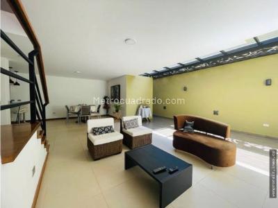 Casa de 3 alcobas en venta en San Nicolas, Rionegro, 170 m² · foto 2 de 14