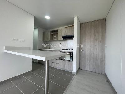 Apartamento de 2 alcobas en venta en San Antonio, Rionegro, 75 m² · foto 4 de 20
