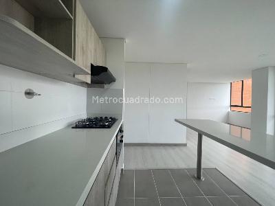 Apartamento de 2 alcobas en venta en San Antonio, Rionegro, 75 m² · foto 6 de 20