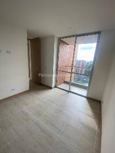 Apartamento de 2 alcobas en venta en San Nicolas, Rionegro, 65 m² · foto 8 de 12