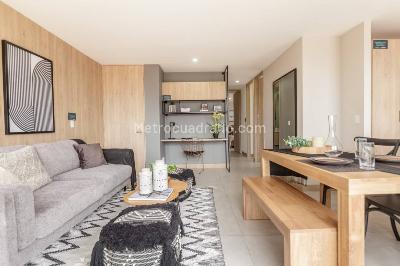 Apartamento de 3 alcobas en venta en San Nicolas, Rionegro, 76 m² · foto 4 de 18
