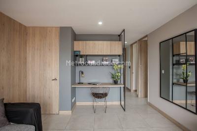 Apartamento de 3 alcobas en venta en San Nicolas, Rionegro, 76 m² · foto 7 de 18