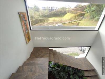 Casa de 5 alcobas en venta en Envigado, Envigado · foto 8 de 14