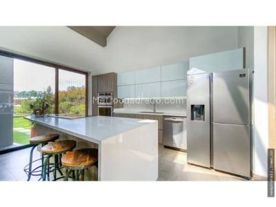 Casa de 5 alcobas en arriendo en San Nicolas, Rionegro, 1400 m² · foto 10 de 18
