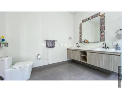 Casa de 5 alcobas en arriendo en San Nicolas, Rionegro, 1400 m² · foto 13 de 18