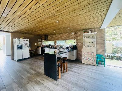 Casa de 5 alcobas en venta en San Nicolas, Rionegro, 1200 m² · foto 8 de 20