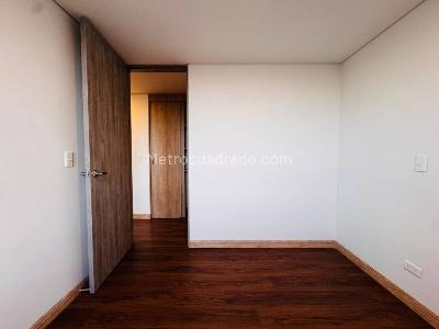 Apartamento de 3 alcobas en venta en San Nicolas, Rionegro, 74 m² · foto 10 de 15