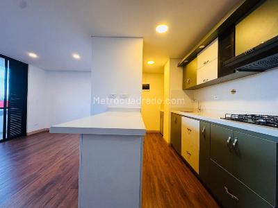 Apartamento de 3 alcobas en venta en San Nicolas, Rionegro, 74 m² · foto 4 de 15