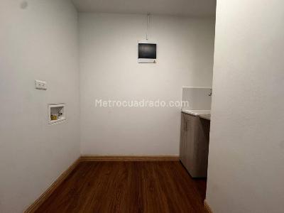 Apartamento de 3 alcobas en venta en San Nicolas, Rionegro, 74 m² · foto 7 de 15
