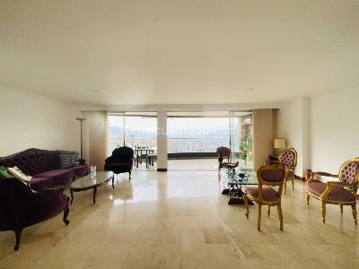 Apartamento de 3 alcobas en venta en Poblado Altos Del Poblado, Medellín, 230 m² · foto 11 de 20
