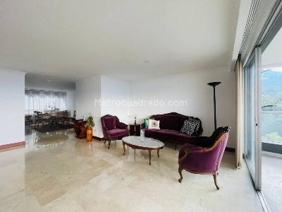 Apartamento de 3 alcobas en venta en Poblado Altos Del Poblado, Medellín, 230 m² · foto 12 de 20