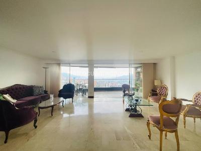 Apartamento de 3 alcobas en venta en Poblado Altos Del Poblado, Medellín, 230 m² · foto 3 de 20