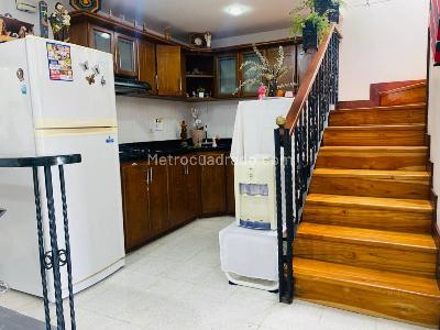 Casa de 4 alcobas en venta en San Nicolas, Rionegro, 150 m² · foto 2 de 20