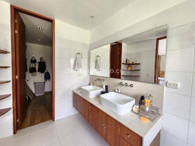 Casa de 5 alcobas en venta en San Nicolas, Rionegro, 449 m² · foto 13 de 20