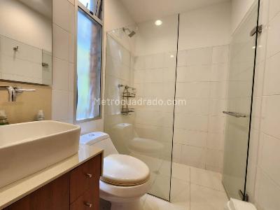 Casa de 5 alcobas en venta en San Nicolas, Rionegro, 449 m² · foto 16 de 20