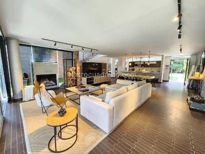 Casa de 5 alcobas en venta en San Nicolas, Rionegro, 449 m² · foto 3 de 20