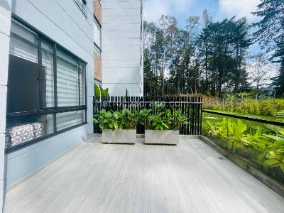 Apartamento de 2 alcobas en venta en San Nicolas, Rionegro, 119 m² · foto 3 de 20