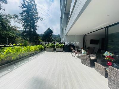 Apartamento de 2 alcobas en venta en San Nicolas, Rionegro, 119 m² · foto 5 de 20