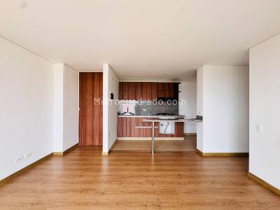 Apartamento de 3 alcobas en venta en San Antonio, Rionegro, 67 m² · foto 6 de 19