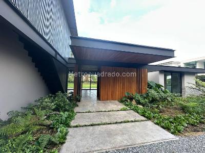 Casa de 3 alcobas en arriendo en San Nicolas, Rionegro · foto 2 de 20