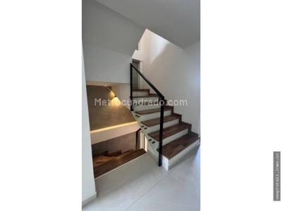 Casa de 5 alcobas en venta en San Nicolas, Rionegro, 235 m² · foto 12 de 18