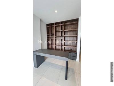 Casa de 5 alcobas en venta en San Nicolas, Rionegro, 235 m² · foto 14 de 18