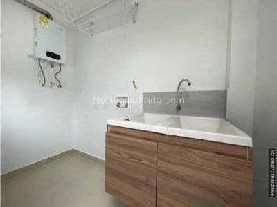 Casa de 4 alcobas en venta en San Nicolas, Rionegro, 220 m² · foto 15 de 20