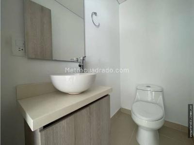Casa de 4 alcobas en venta en San Nicolas, Rionegro, 220 m² · foto 6 de 20