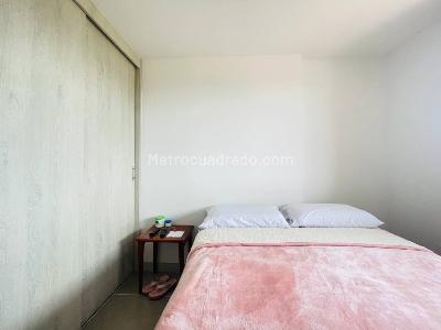Apartamento de 3 alcobas en venta en San Nicolas, Rionegro, 74 m² · foto 15 de 19