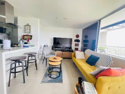 Apartamento de 3 alcobas en venta en San Nicolas, Rionegro, 74 m² · foto 4 de 19