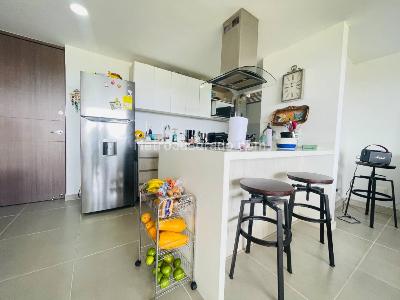 Apartamento de 3 alcobas en venta en San Nicolas, Rionegro, 74 m² · foto 6 de 19