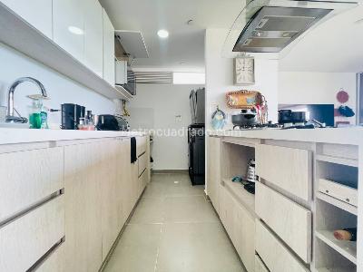 Apartamento de 3 alcobas en venta en San Nicolas, Rionegro, 74 m² · foto 7 de 19