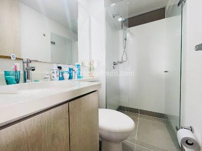 Apartamento de 3 alcobas en venta en San Nicolas, Rionegro, 74 m² · foto 8 de 19
