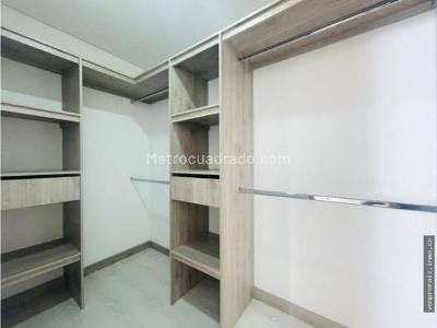 Apartamento de 3 alcobas en venta en San Antonio, Rionegro, 84 m² · foto 13 de 20