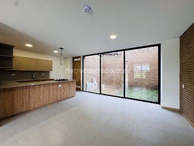 Casa de 3 alcobas en venta en San Antonio, Rionegro, 147 m² · foto 5 de 20