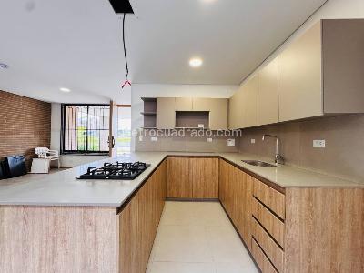 Casa de 3 alcobas en venta en San Antonio, Rionegro, 147 m² · foto 6 de 20