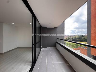 Apartamento de 2 alcobas en arriendo en San Antonio, Rionegro, 84 m² · foto 2 de 16