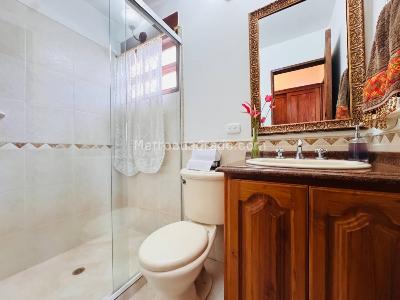 Casa de 4 alcobas en venta en Llano Grande, Rionegro, 1900 m² · foto 15 de 20