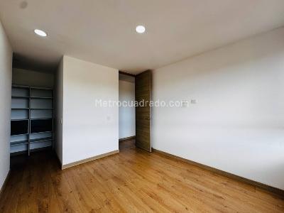 Apartamento de 3 alcobas en venta en San Antonio, Rionegro, 80 m² · foto 15 de 20
