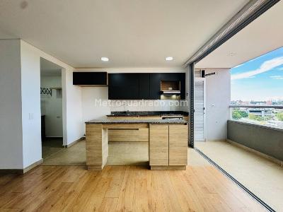 Apartamento de 3 alcobas en venta en San Antonio, Rionegro, 80 m² · foto 3 de 20