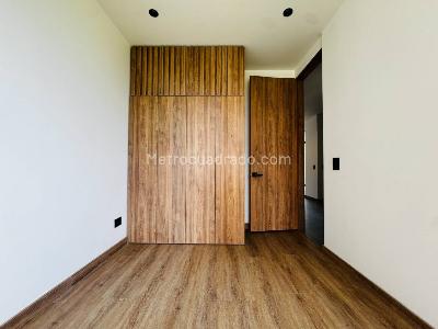 Casa de 4 alcobas en venta en San Nicolas, Rionegro, 253 m² · foto 10 de 20
