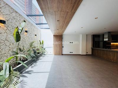 Casa de 4 alcobas en venta en San Nicolas, Rionegro, 253 m² · foto 2 de 20
