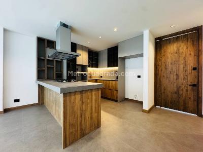 Casa de 4 alcobas en venta en San Nicolas, Rionegro, 253 m² · foto 5 de 20