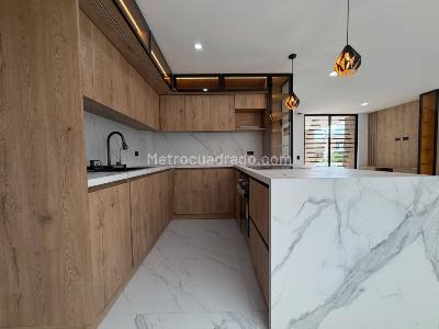 Casa de 3 alcobas en arriendo en San Antonio, Rionegro, 174 m² · foto 4 de 20