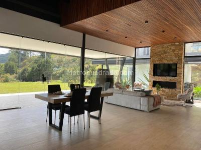 Casa de 4 alcobas en arriendo en Vereda La Laja, Rionegro · foto 2 de 20