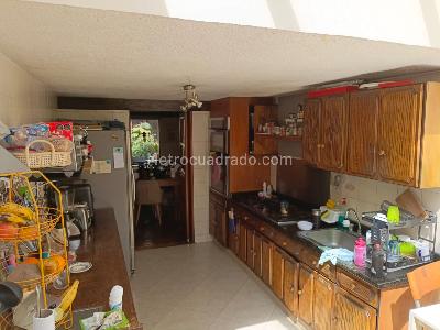 Casa de 4 alcobas en venta en Gratamira Campestre, Bogotá, 270 m² · foto 17 de 20