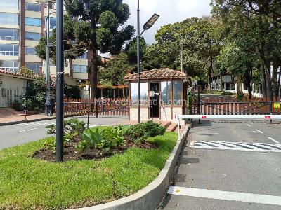 Casa de 4 alcobas en venta en Gratamira Campestre, Bogotá, 270 m² · foto 18 de 20