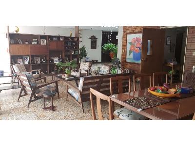 Casa de 5 alcobas en venta en La Magdalena, Girardot, 598 m² · foto 8 de 20