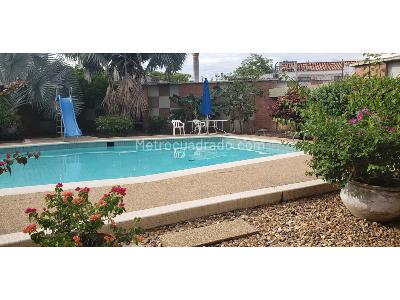 Casa de 5 alcobas en venta en La Magdalena, Girardot, 598 m² · foto 18 de 20